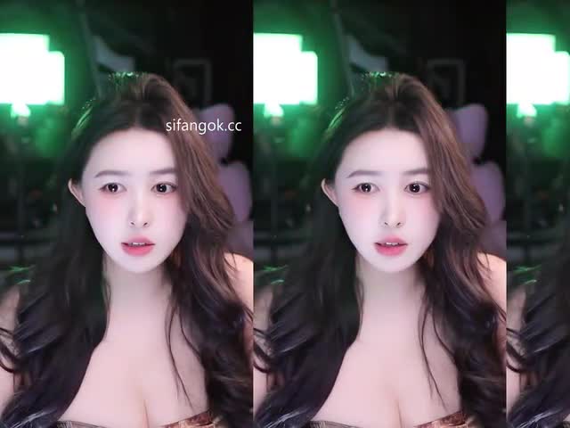  巨乳 露大半个奶 超强抖胸舞 疯狂摆动